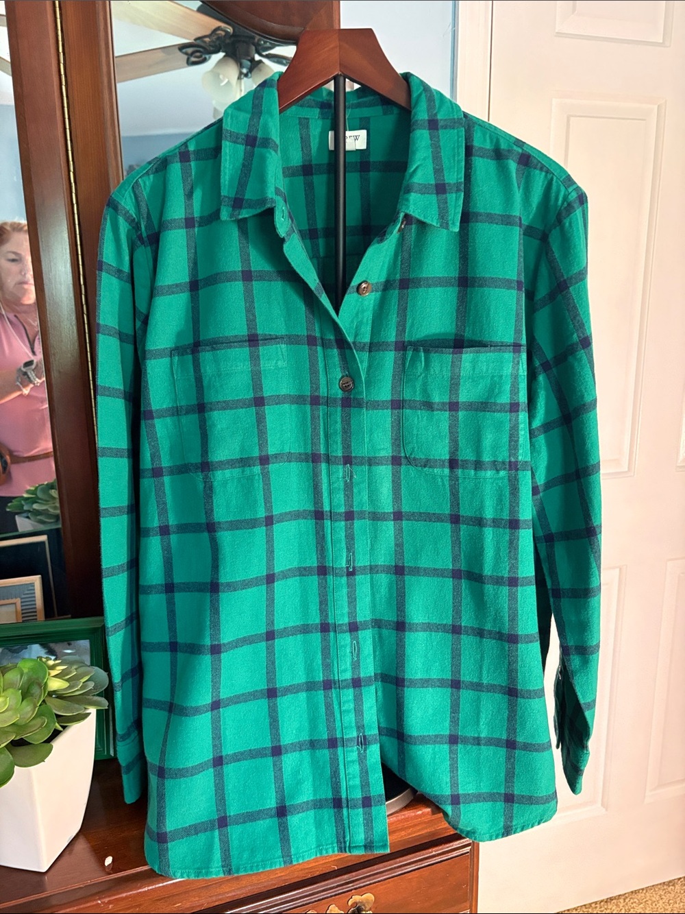 J. Crew Women’s Green Plaid Flannel Long-Sleeve Button-Up Jacket